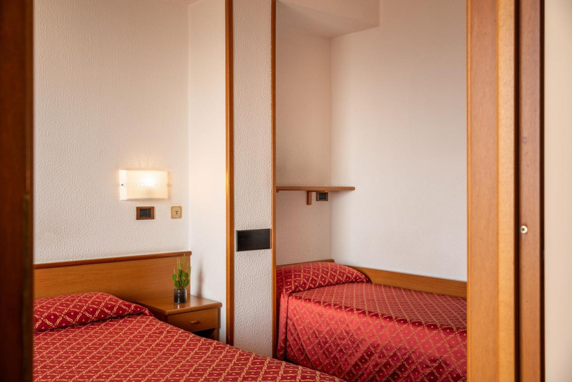 פינאלה ליגורה Hotel Careni Villa Italia מראה חיצוני תמונה