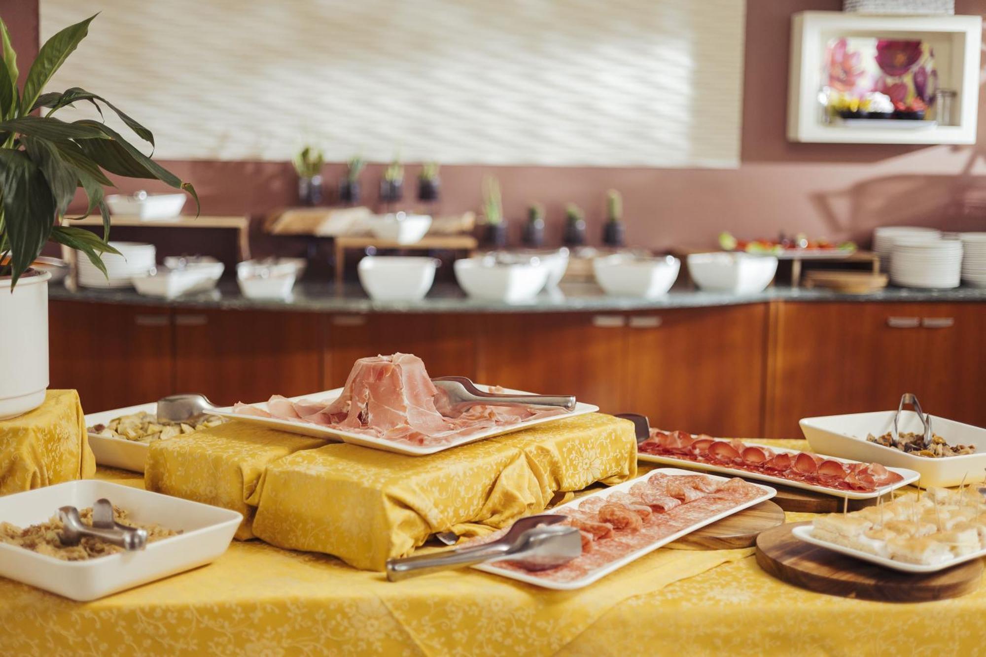 פינאלה ליגורה Hotel Careni Villa Italia מראה חיצוני תמונה